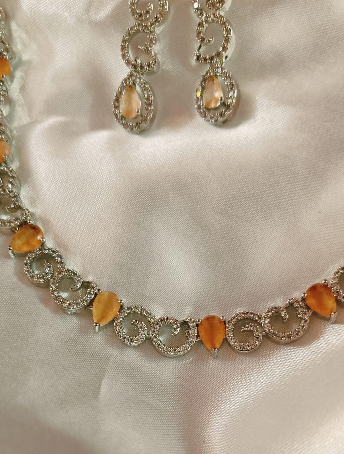 AD beautiful Orange stone Earrings view 3