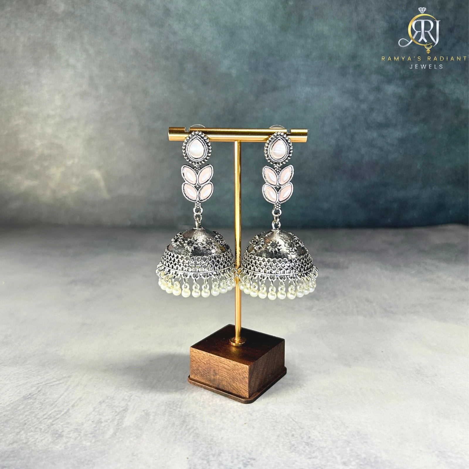 Floral hanging Earrings