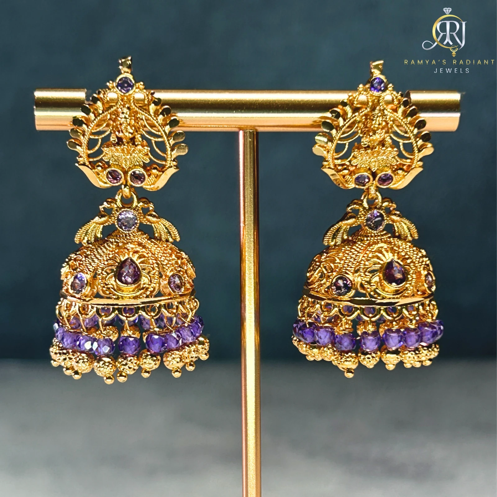 Traditional Gold Earrings thumbnail 2
